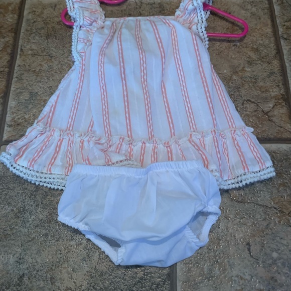 Outfits - Picture 5 of 8